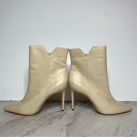 Schutz Betsey Eggshell Leather Pointy Toe Heeled Bootie 9 1/2 B - Picture 7 of 15